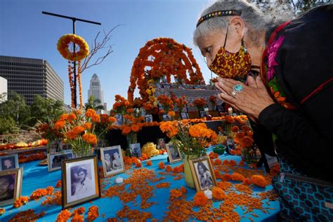 These Día de Los Muertos items are not allowed into US ports of entry